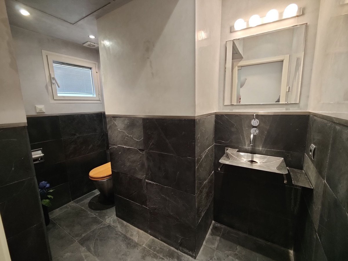 1 Bed Middle Floor Apartment in Puerto Banús