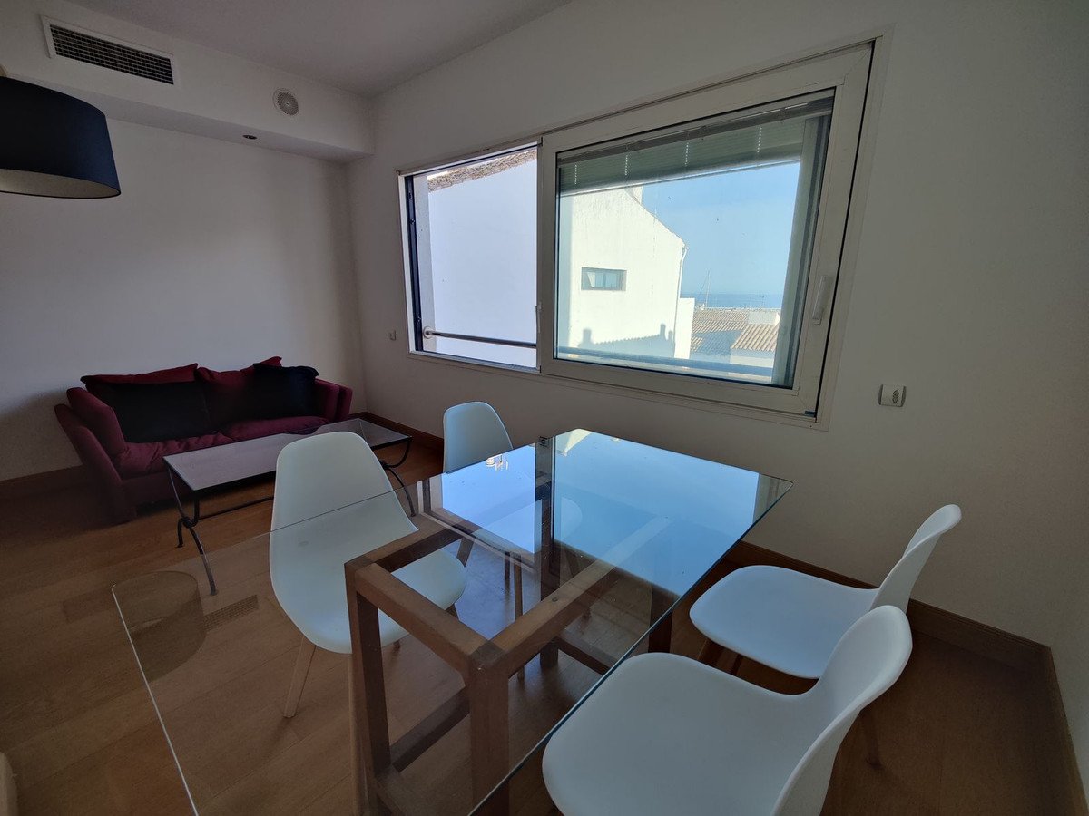 1 Bed Middle Floor Apartment in Puerto Banús