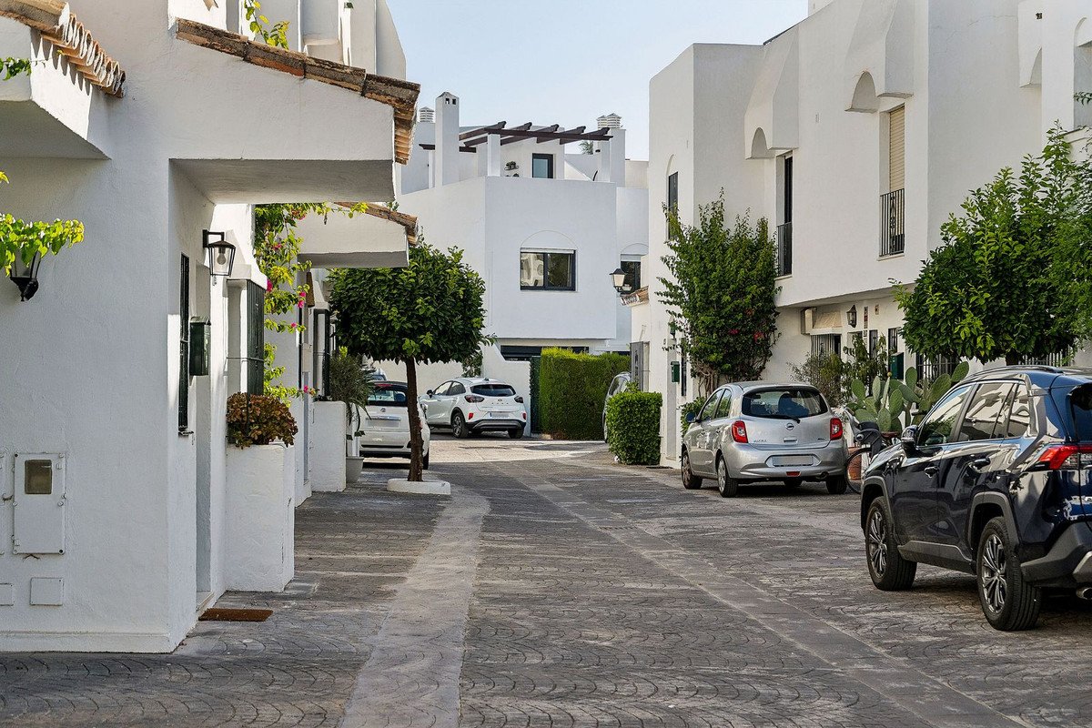 3 Bed Townhouse in San Pedro de Alcántara