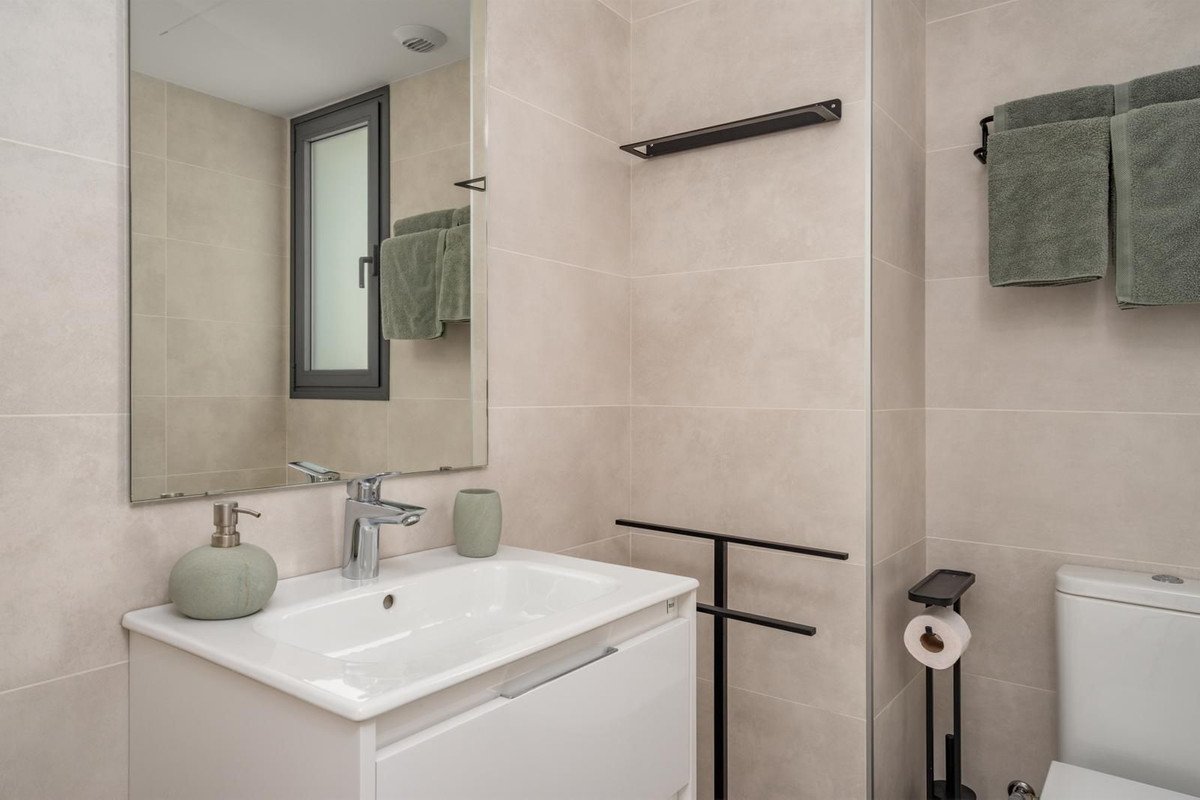 2 Bed Top Floor Apartment in Carvajal