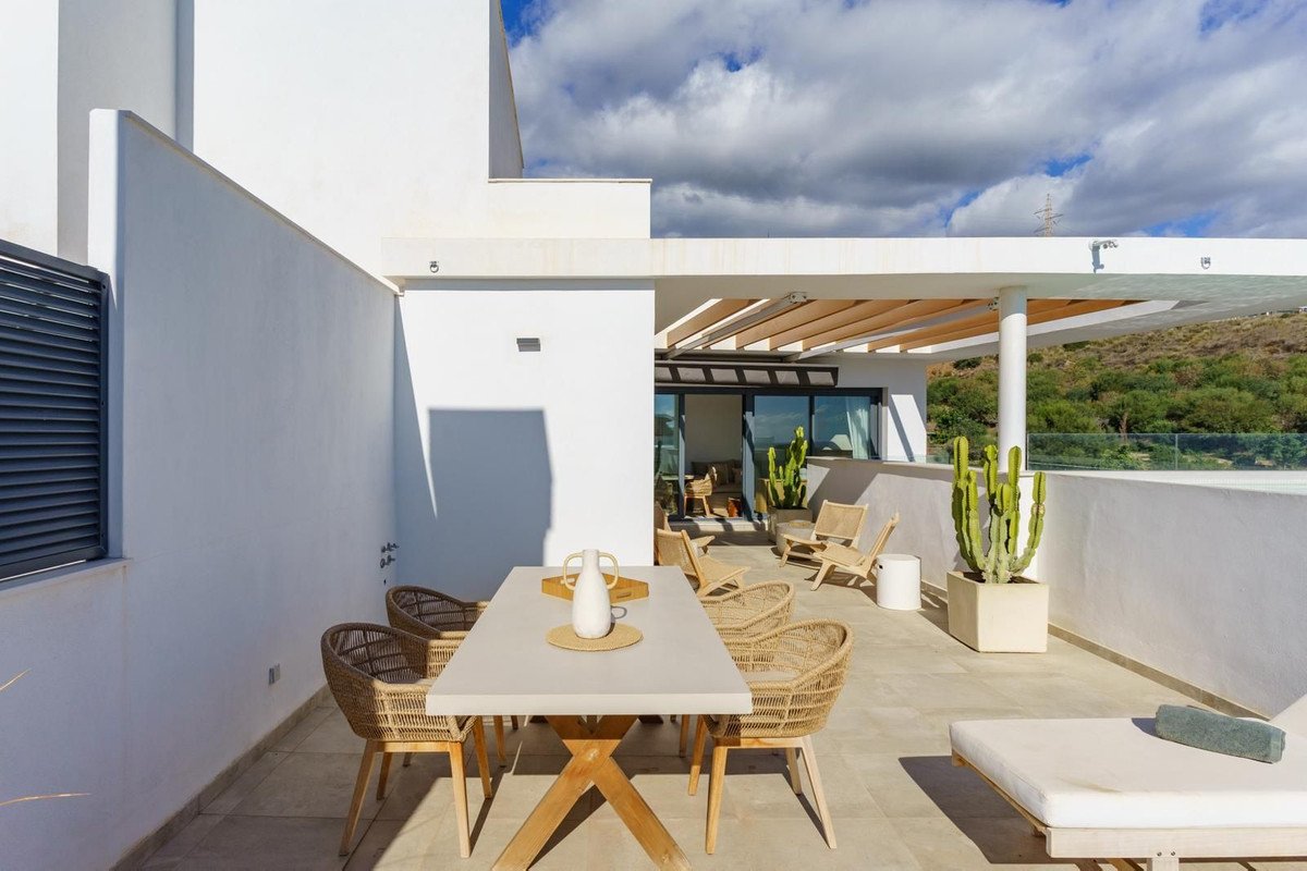 2 Bed Top Floor Apartment in Carvajal