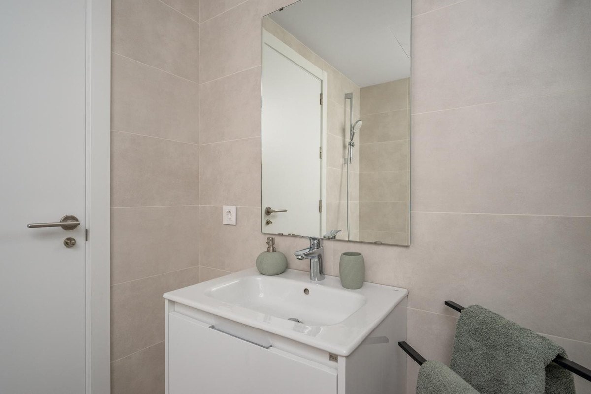 2 Bed Top Floor Apartment in Carvajal