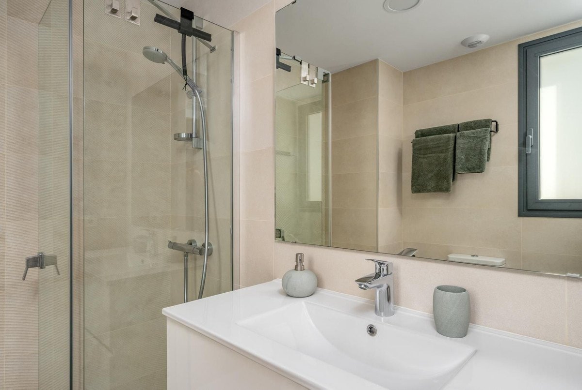 2 Bed Top Floor Apartment in Carvajal