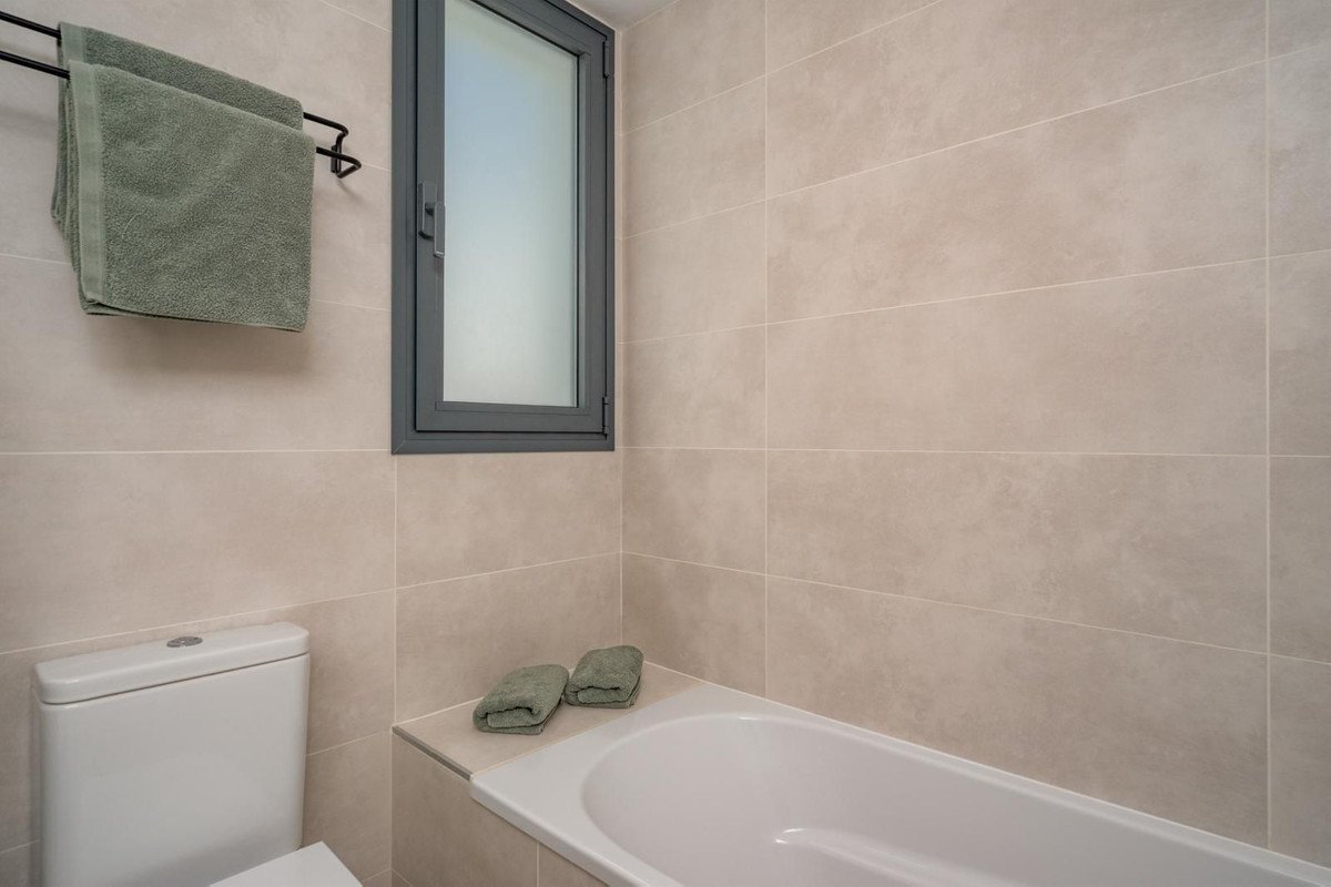 2 Bed Top Floor Apartment in Carvajal