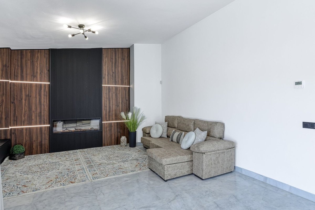 5 Bed Detached Villa in Mijas