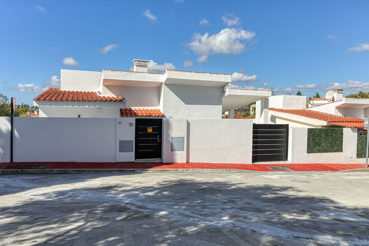 5 Bed Detached Villa in Mijas