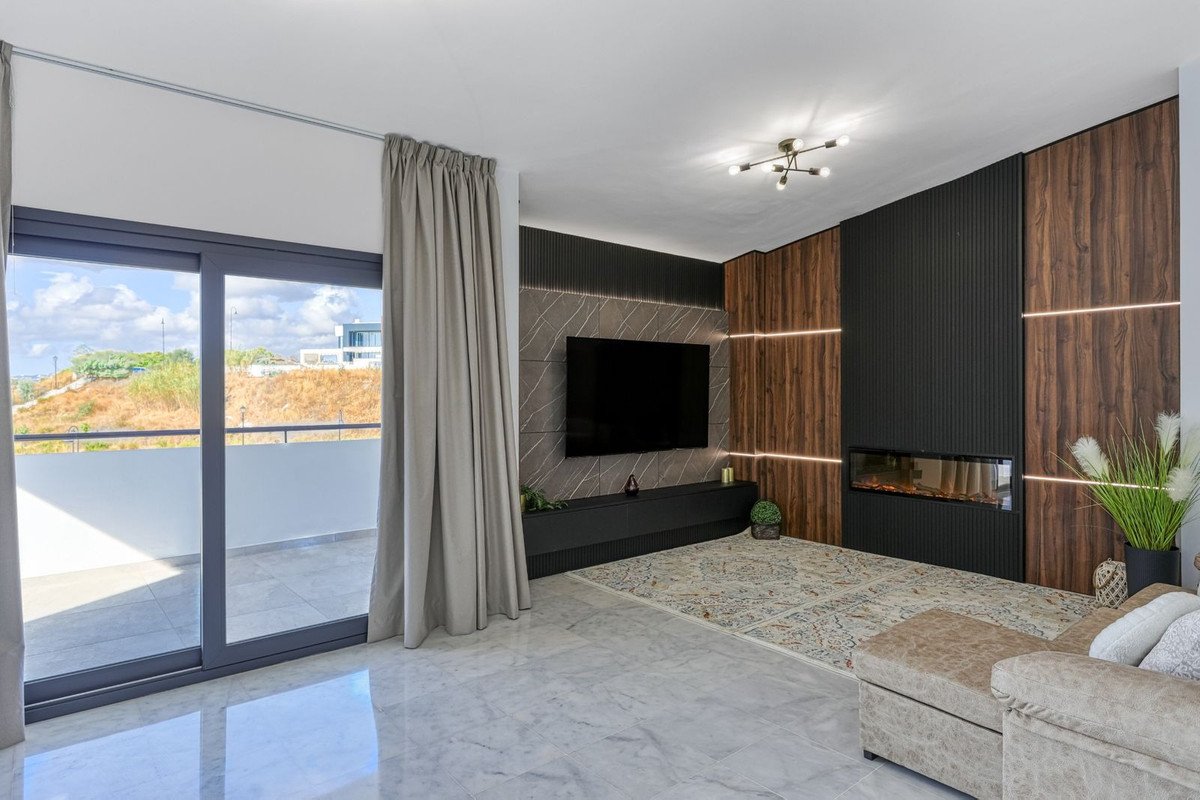 5 Bed Detached Villa in Mijas