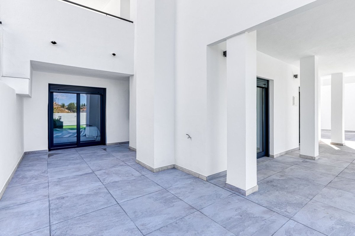 5 Bed Detached Villa in Mijas