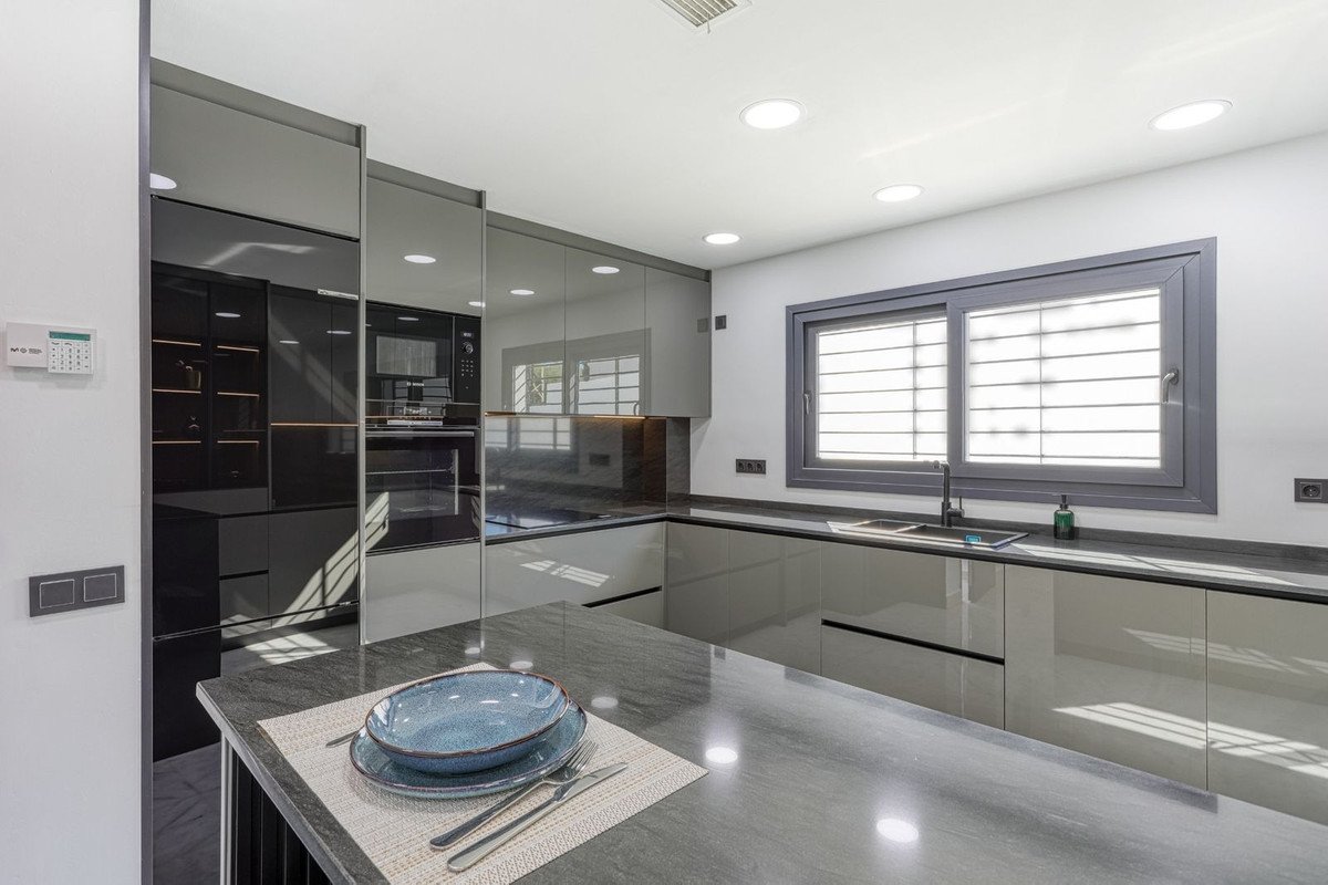 5 Bed Detached Villa in Mijas