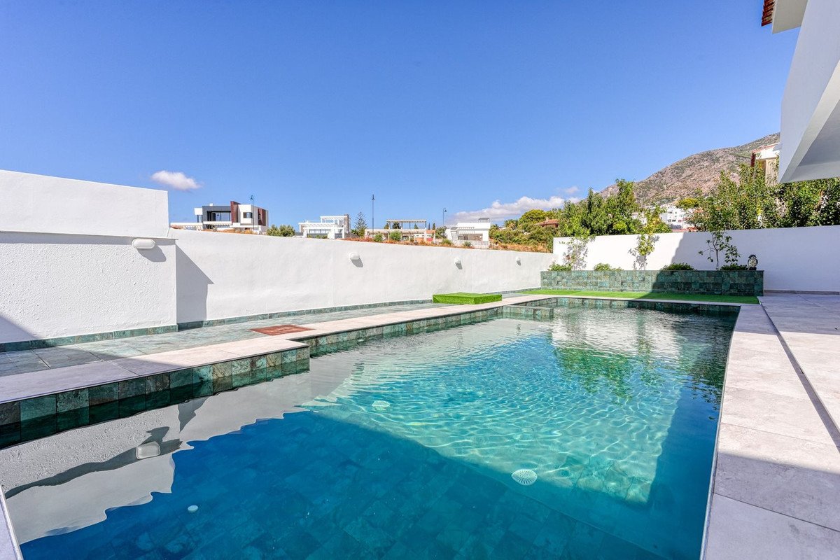 5 Bed Detached Villa in Mijas