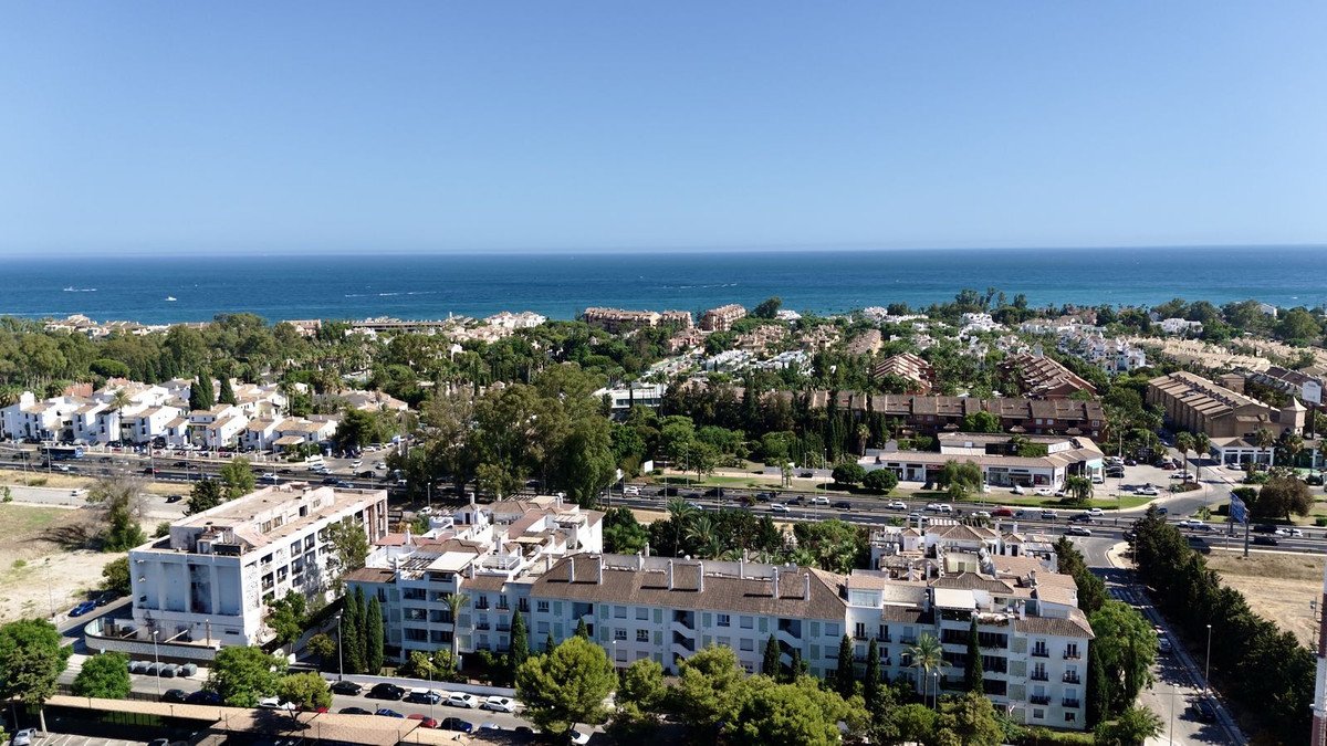 6 Bed Detached Villa in Puerto Banús