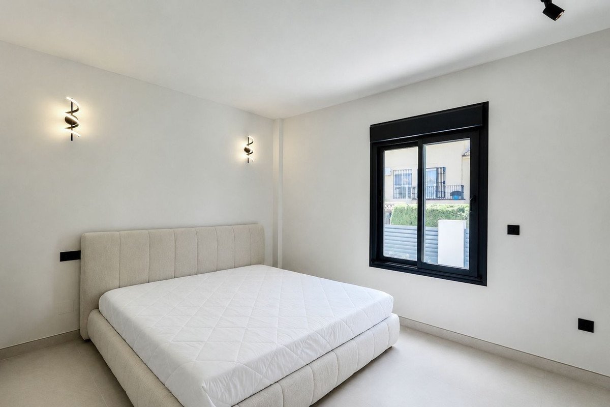 6 Bed Detached Villa in Puerto Banús