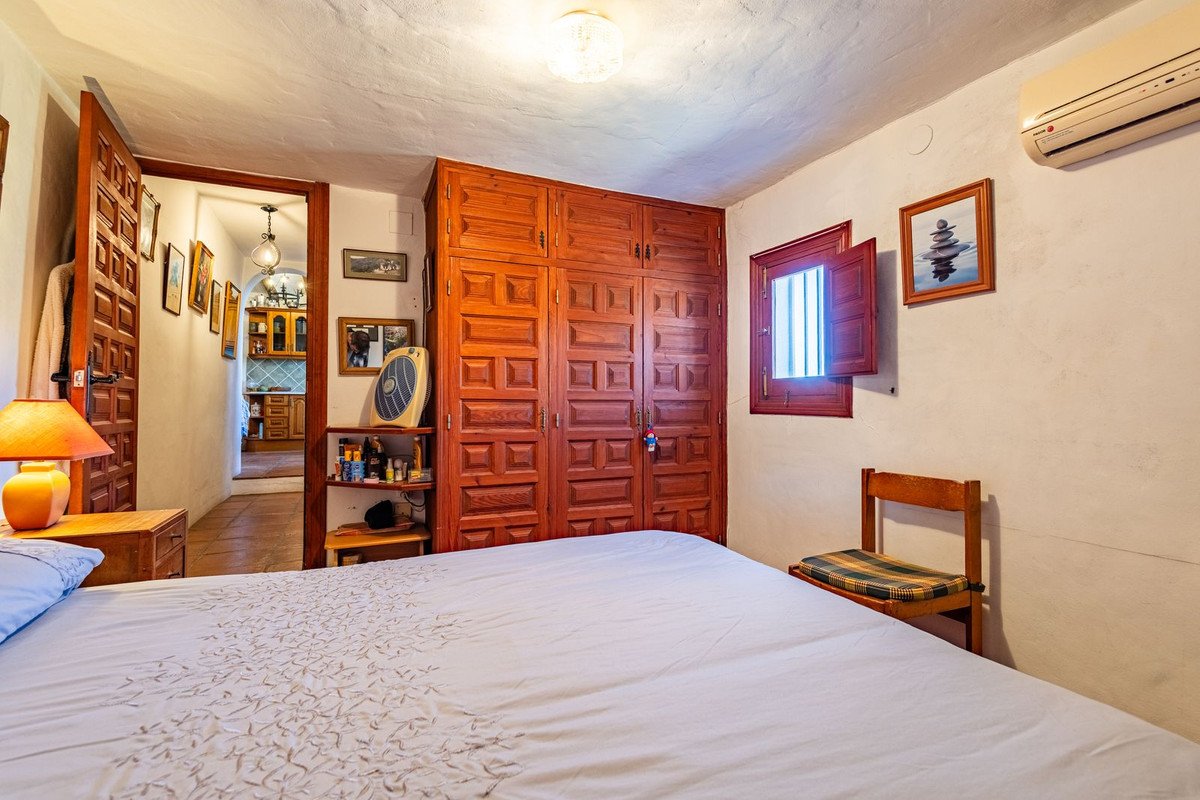 2 Bed Detached Villa in Cómpeta