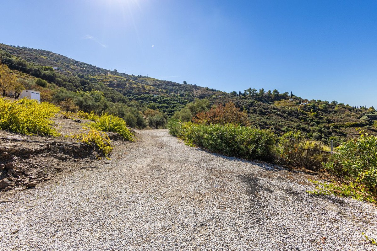 2 Bed Detached Villa in Cómpeta