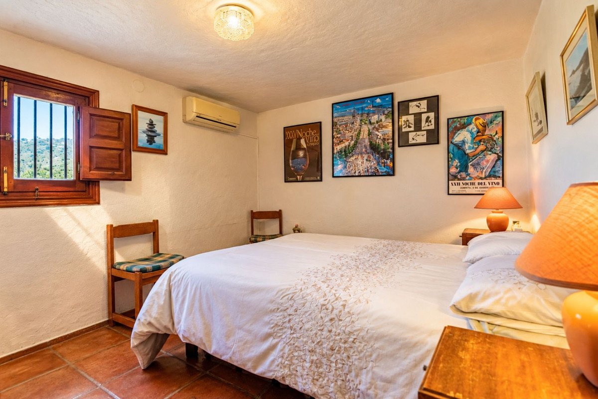 2 Bed Detached Villa in Cómpeta