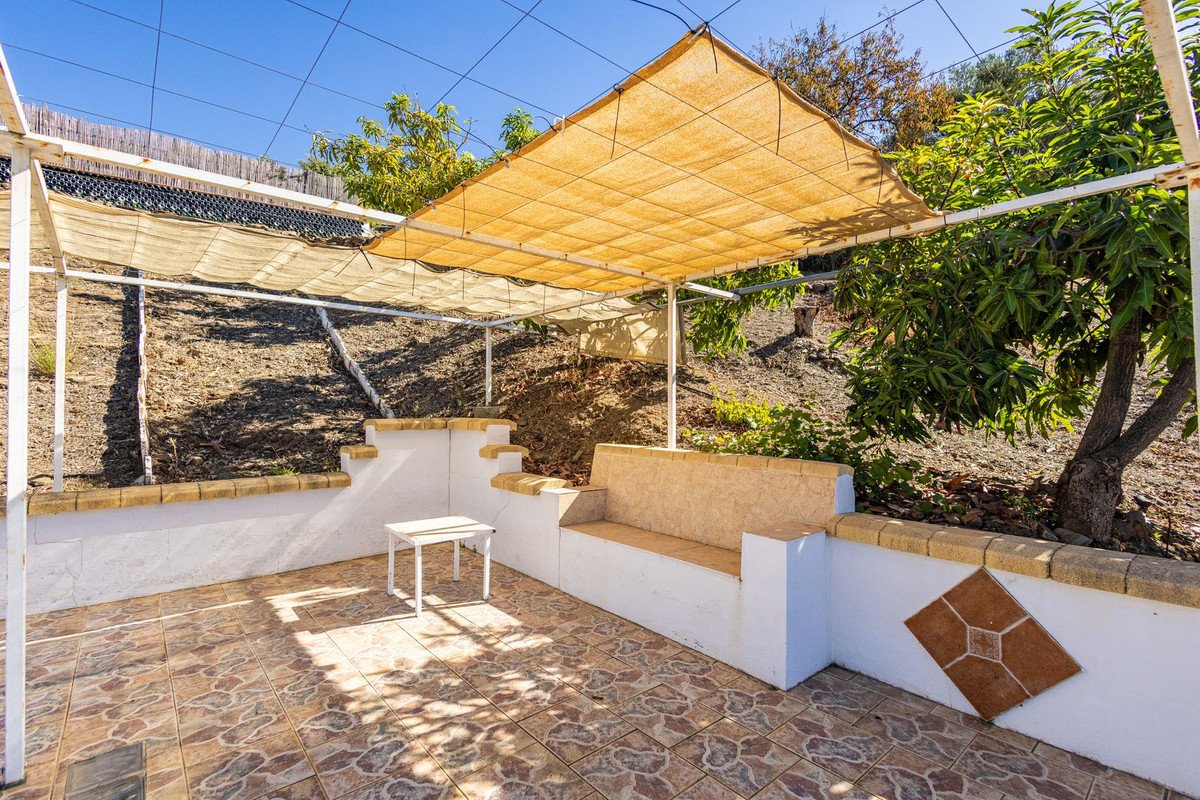 2 Bed Detached Villa in Cómpeta