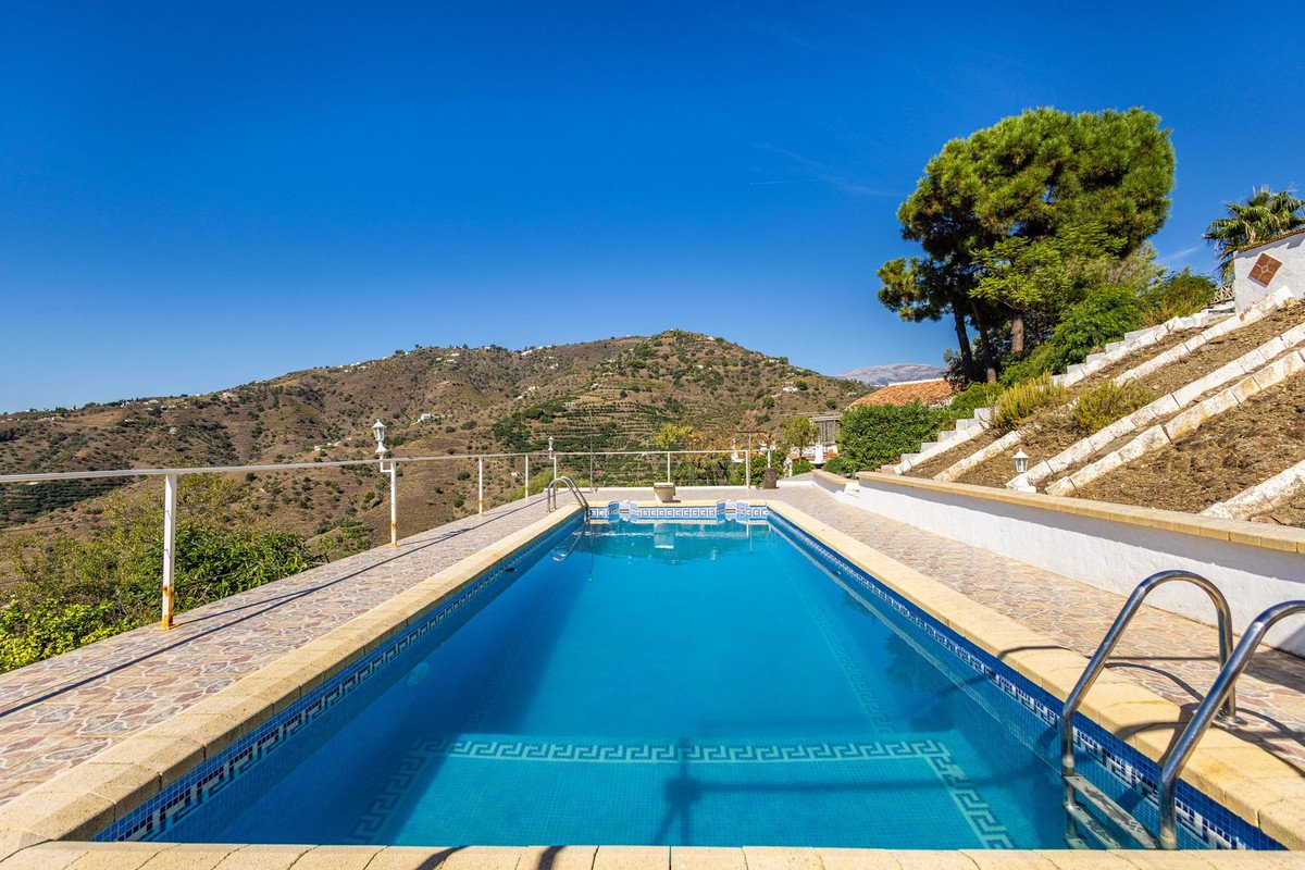 2 Bed Detached Villa in Cómpeta