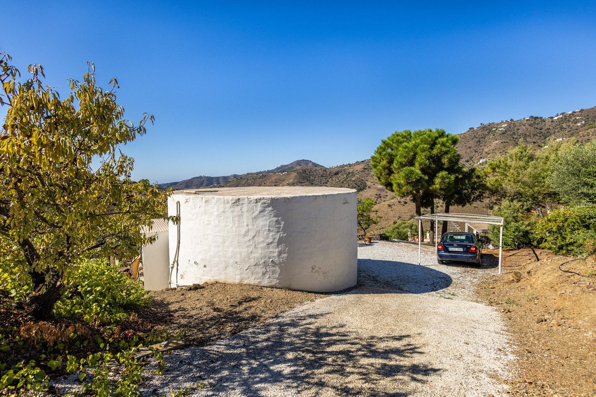 2 Bed Detached Villa in Cómpeta