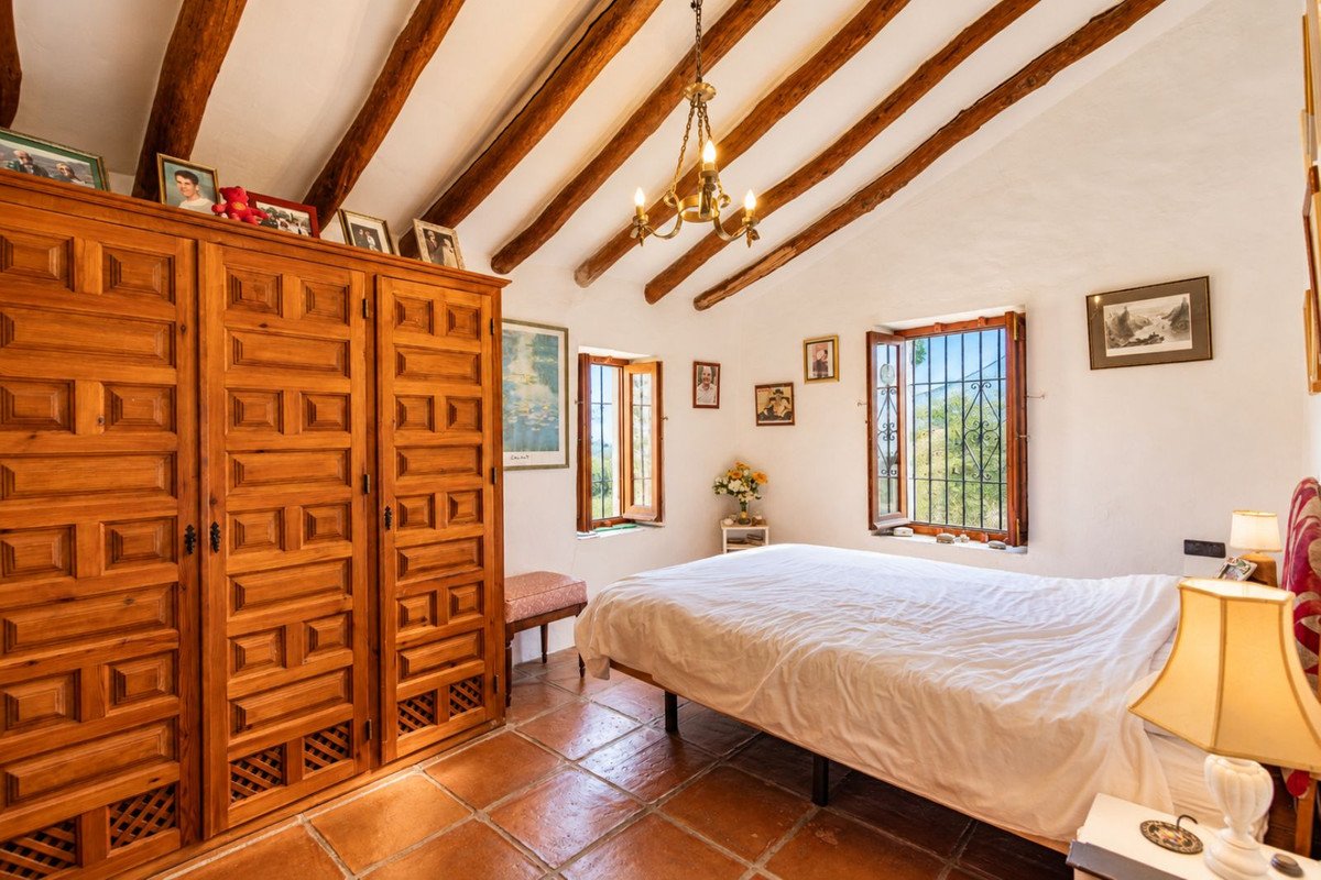 2 Bed Detached Villa in Cómpeta