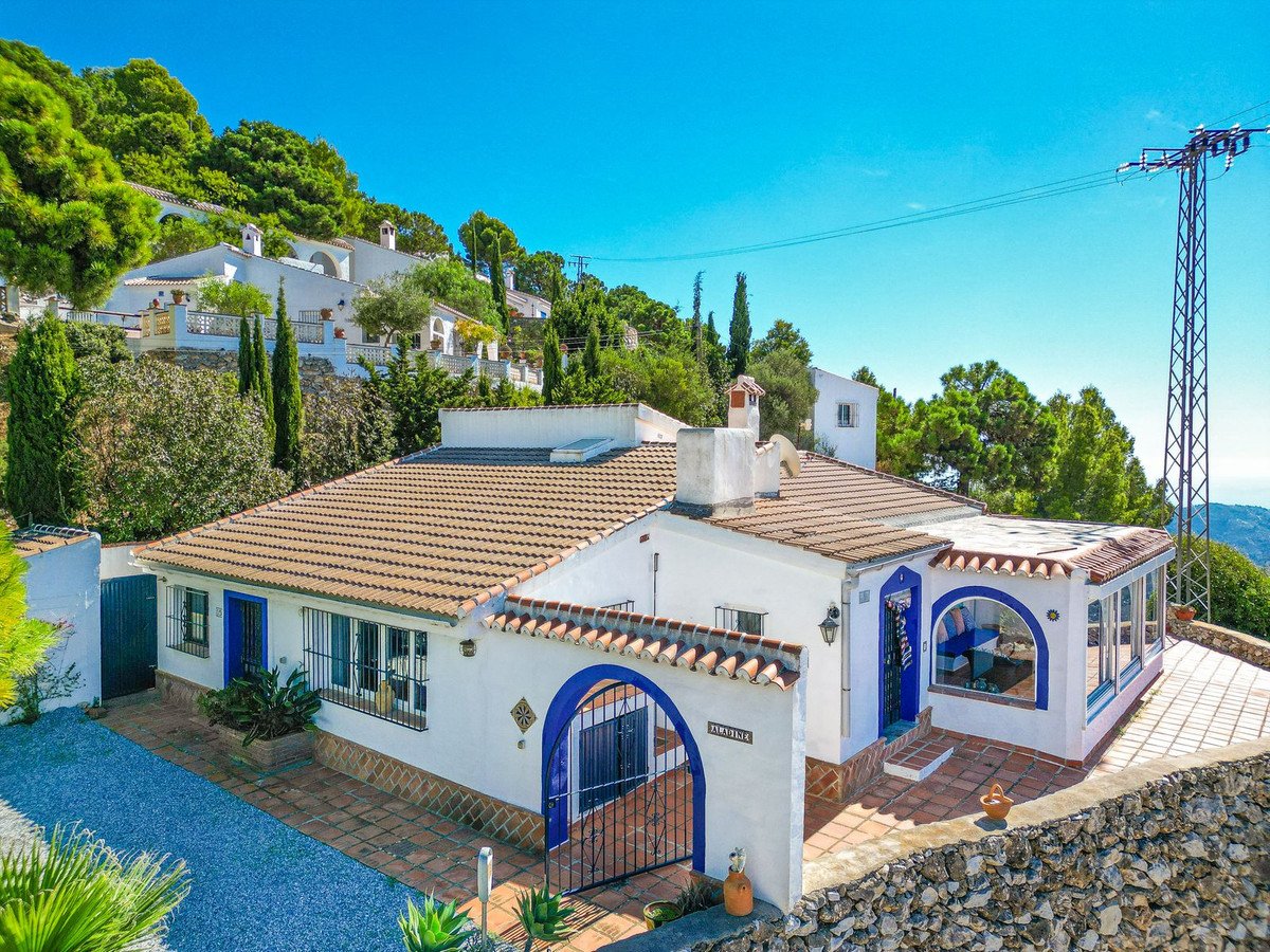 3 Bed Detached Villa in Cómpeta