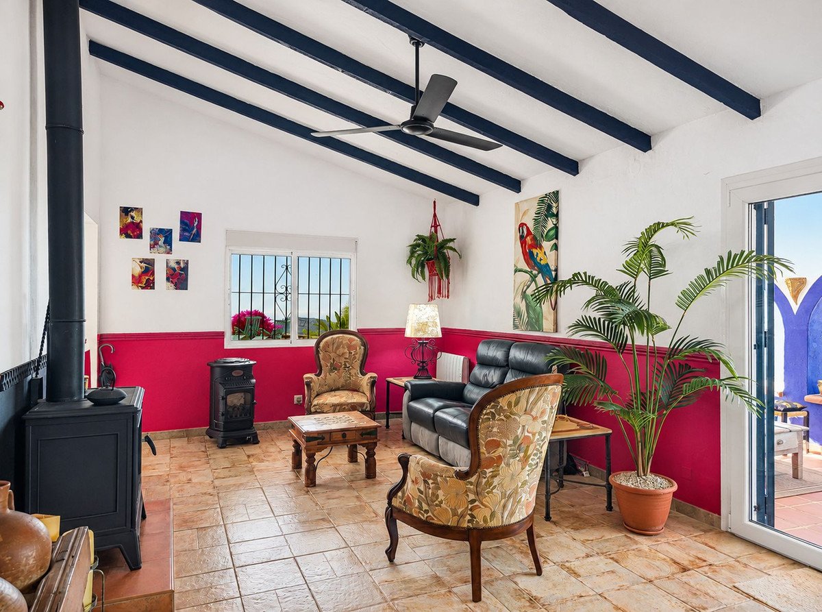 3 Bed Detached Villa in Cómpeta