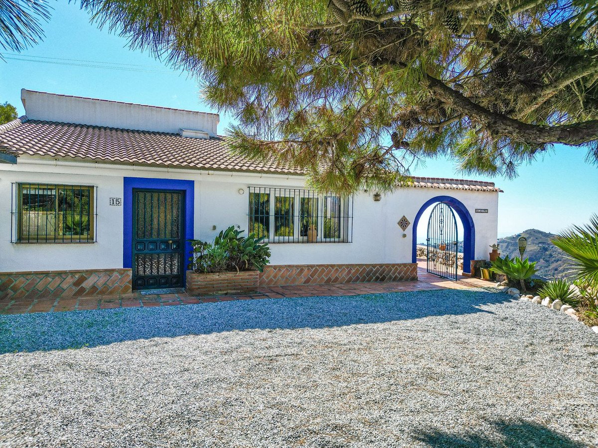 3 Bed Detached Villa in Cómpeta