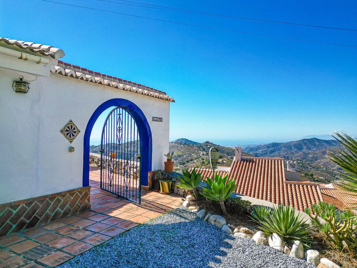3 Bed Detached Villa in Cómpeta