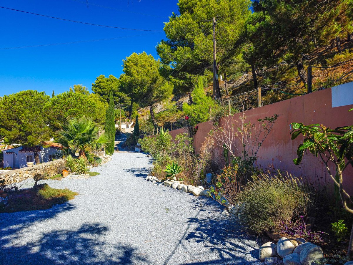 3 Bed Detached Villa in Cómpeta