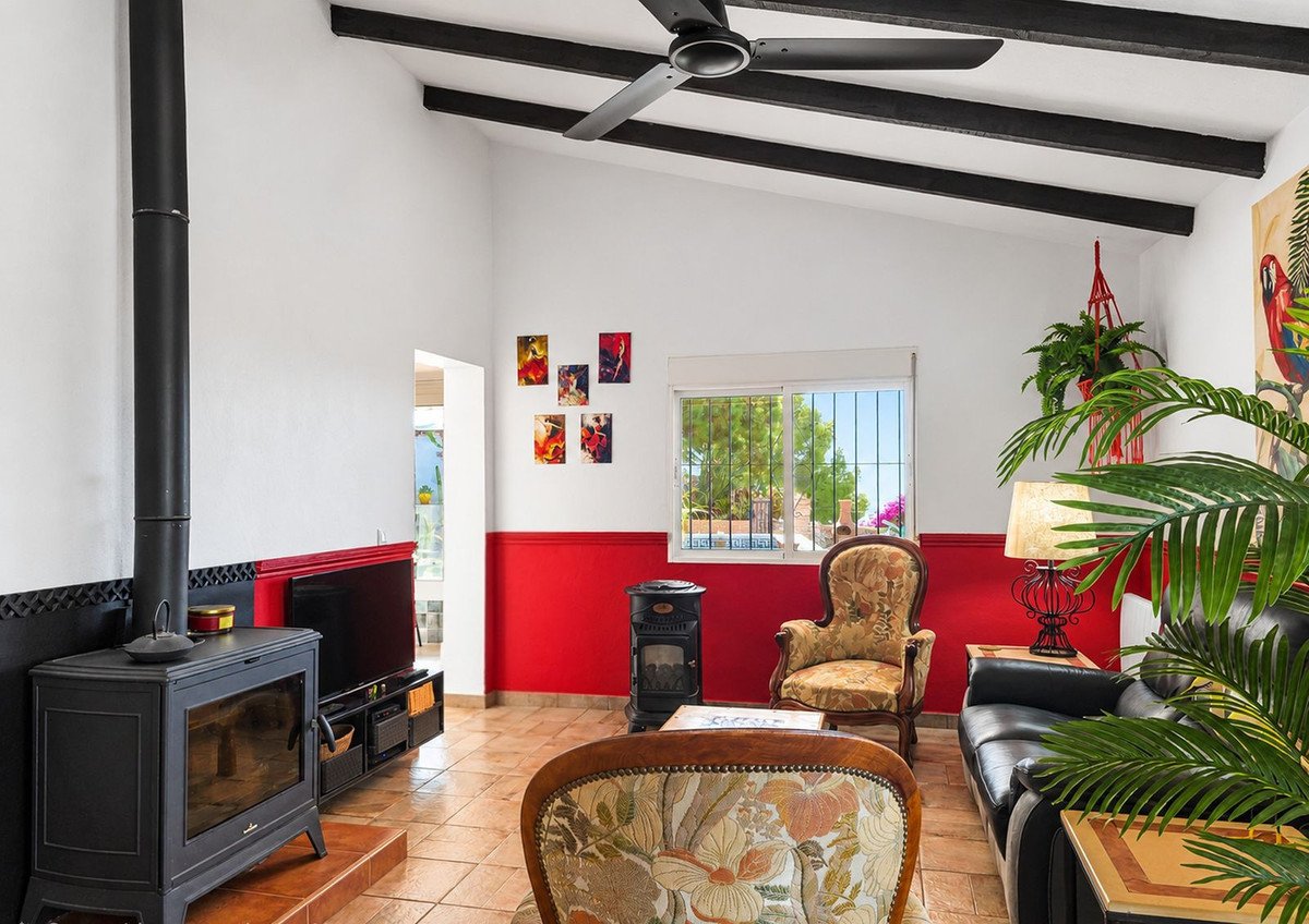 3 Bed Detached Villa in Cómpeta