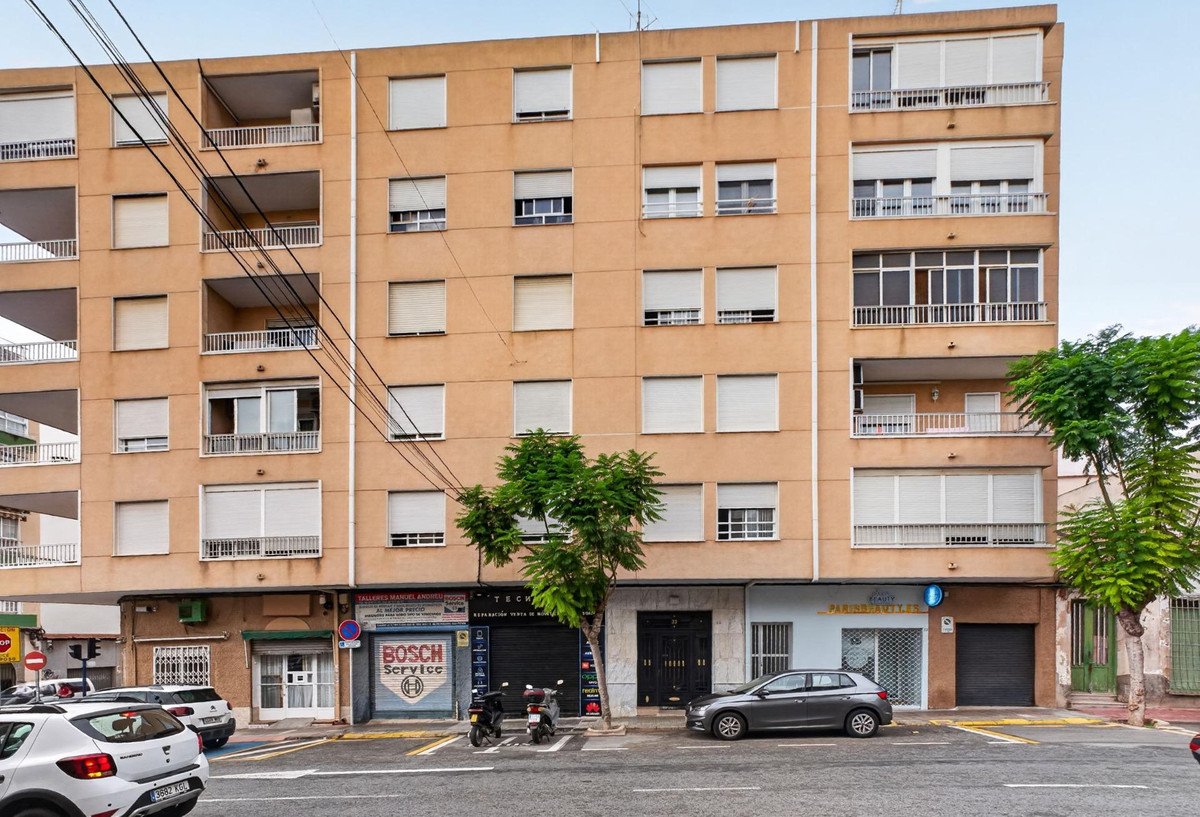 3 Bed Ground Floor Apartment in Torrevieja