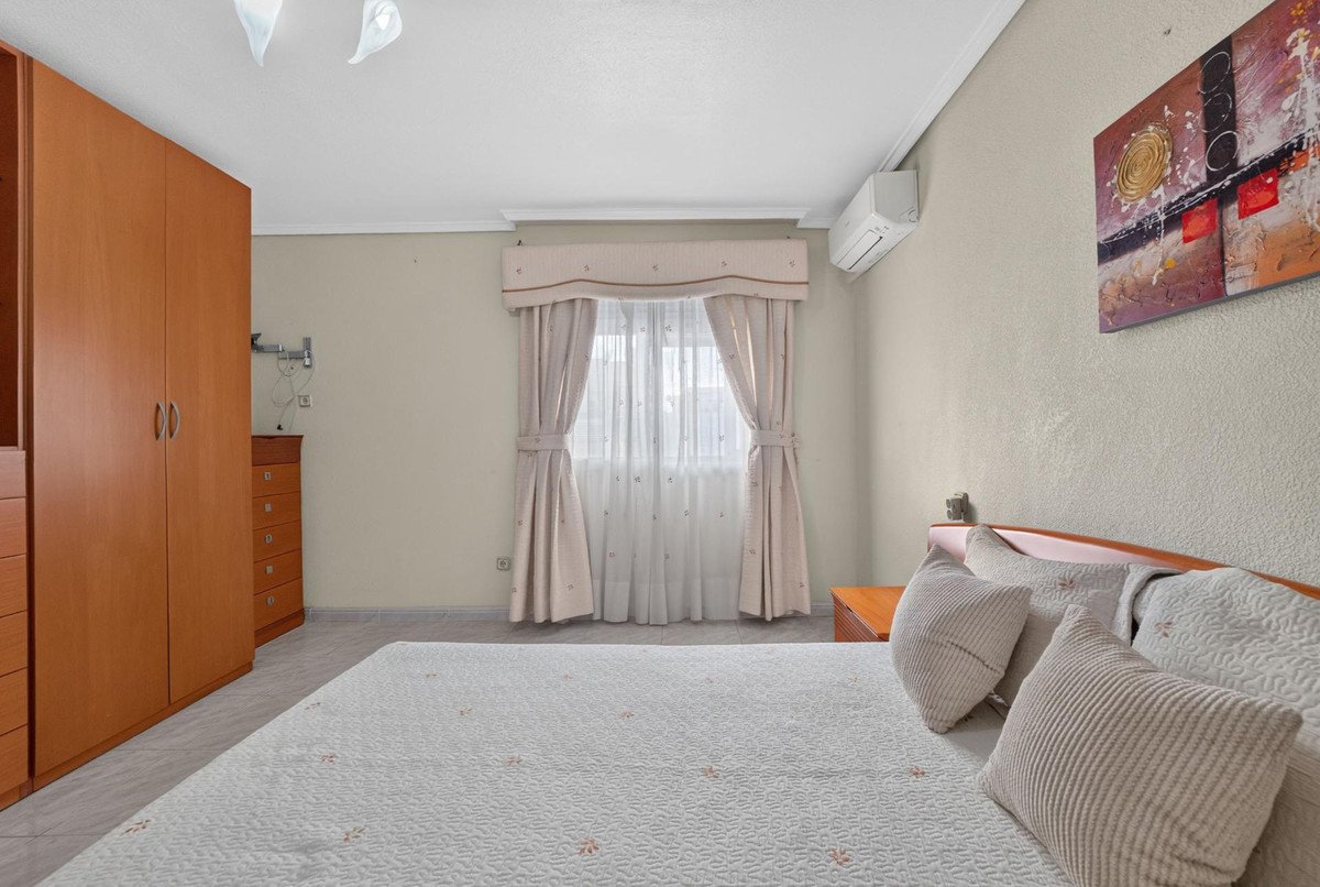 3 Bed Ground Floor Apartment in Torrevieja