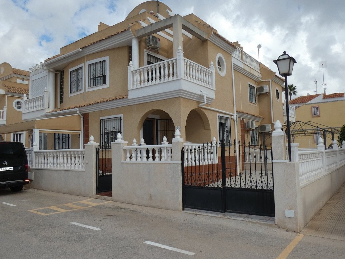 3 Bed Townhouse in Cabo Roig