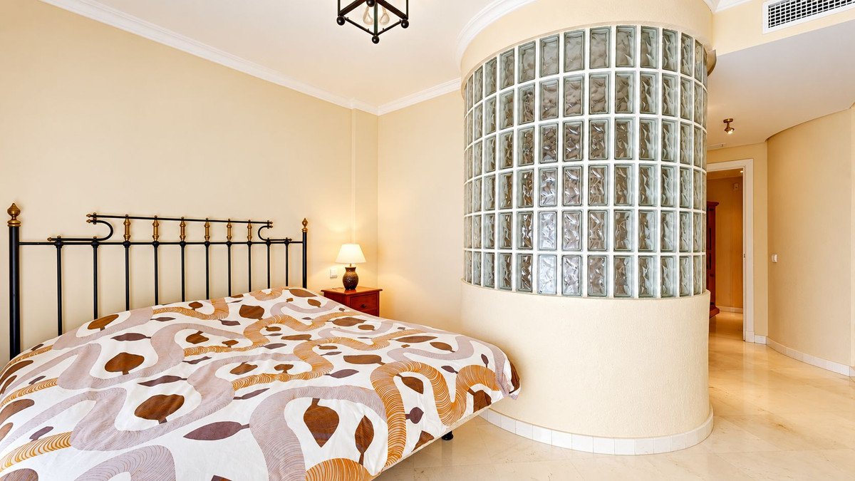 2 Bed Middle Floor Apartment in La Mairena