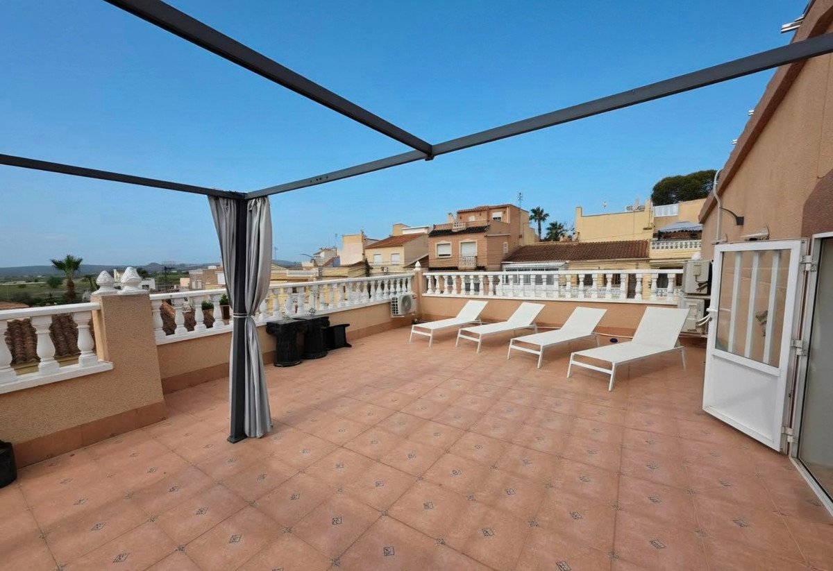 5 Bed Detached Villa in La Marina
