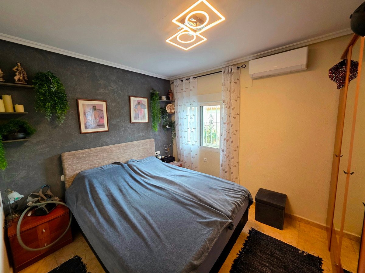 5 Bed Detached Villa in La Marina