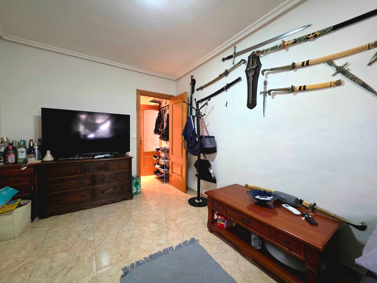 5 Bed Detached Villa in La Marina
