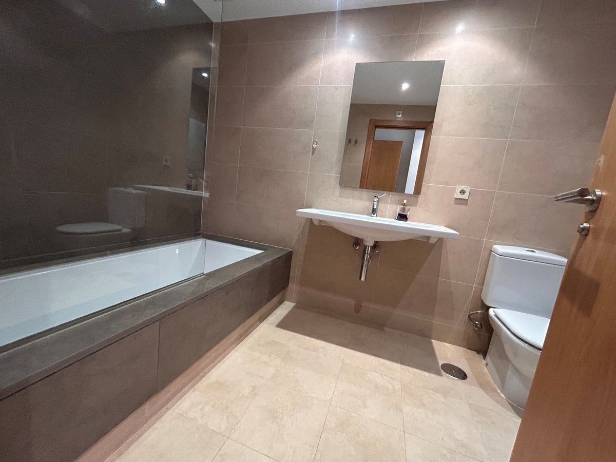 2 Bed Ground Floor Apartment in New Golden Mile