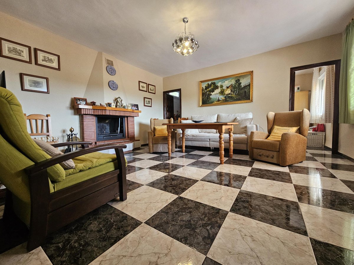 4 Bed Detached Villa in Casarabonela