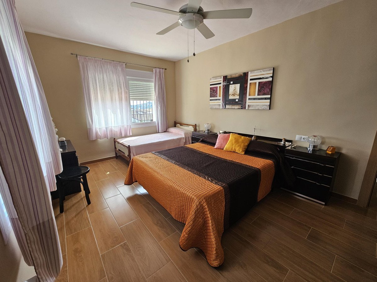 4 Bed Detached Villa in Casarabonela