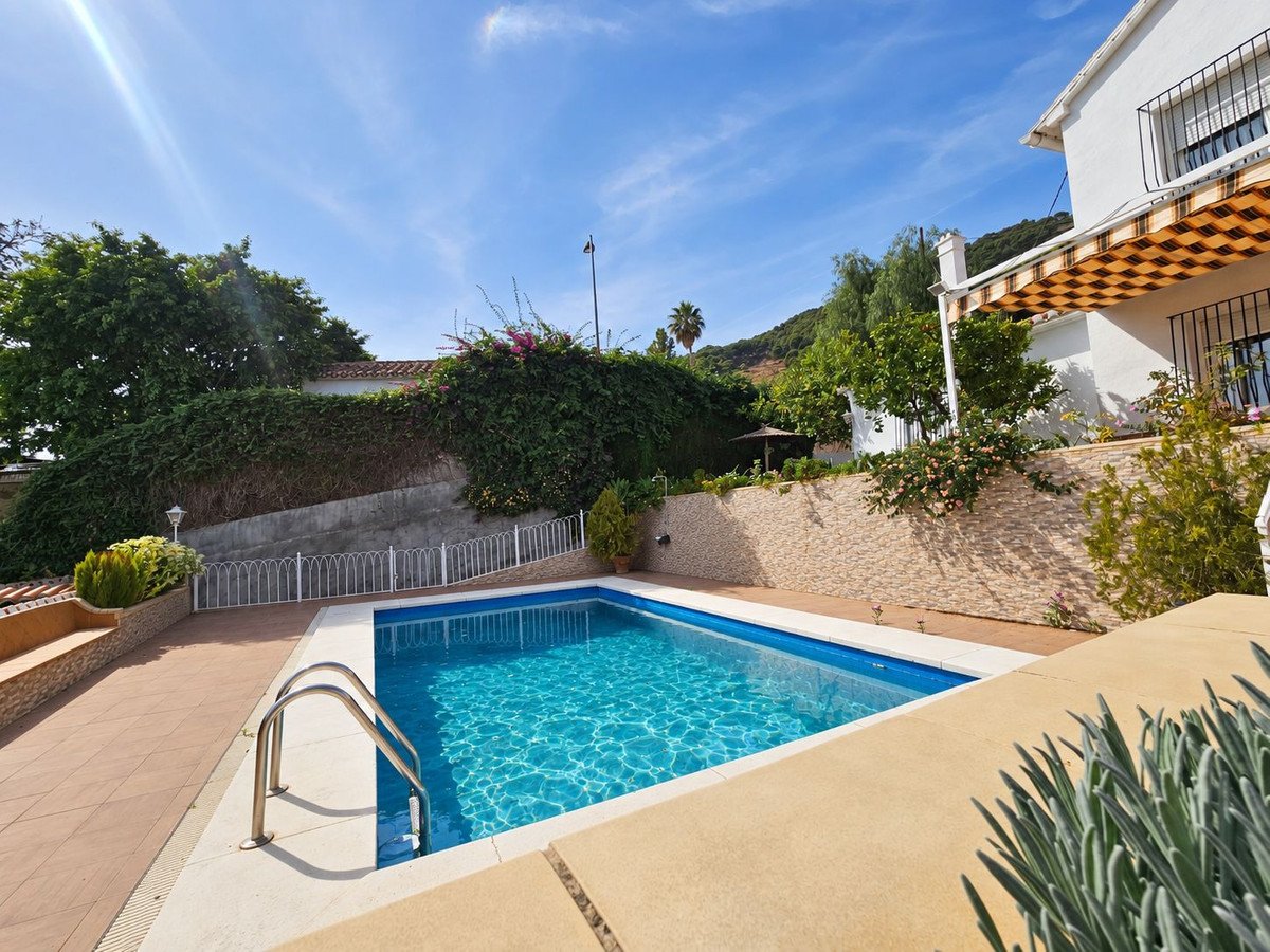 4 Bed Detached Villa in Casarabonela