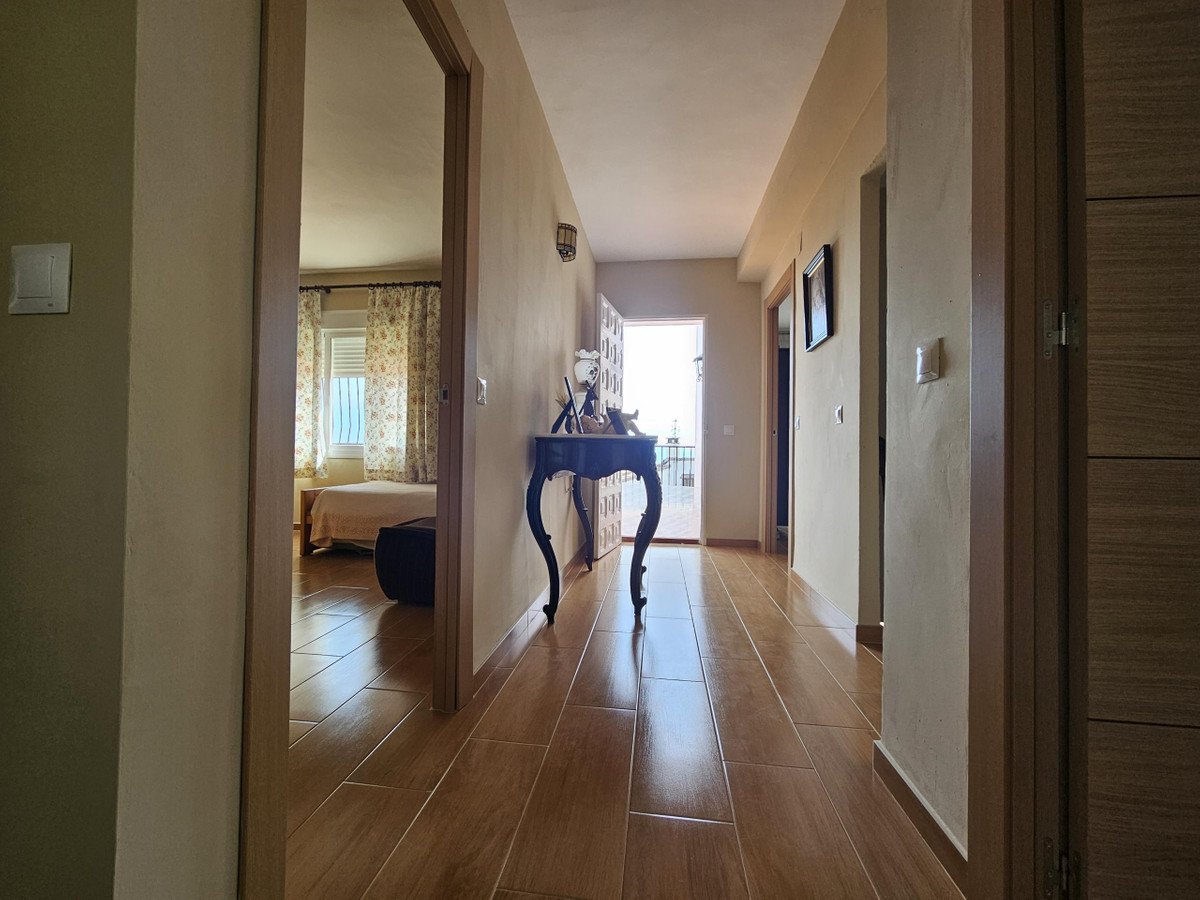 4 Bed Detached Villa in Casarabonela