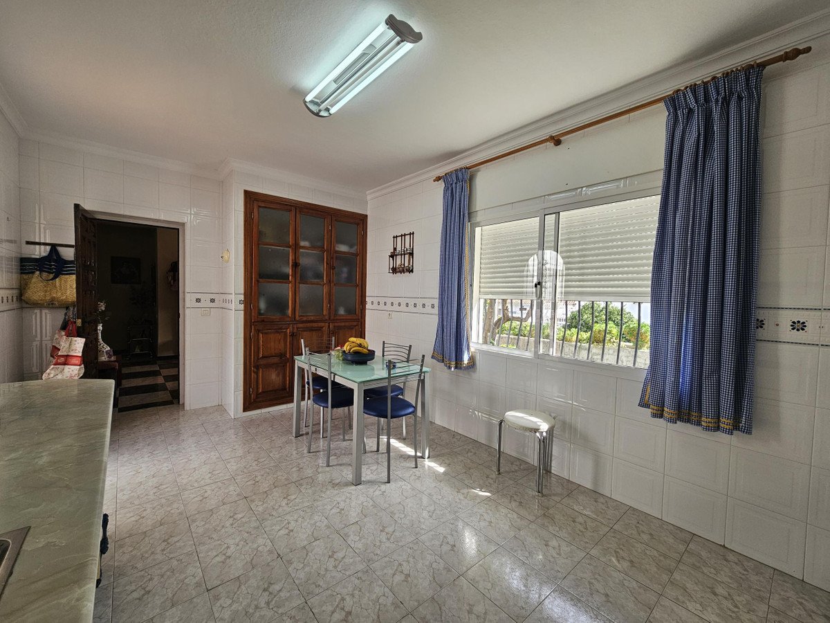 4 Bed Detached Villa in Casarabonela