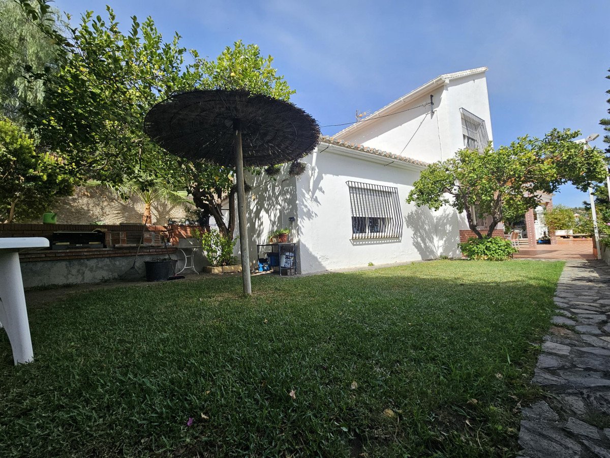 4 Bed Detached Villa in Casarabonela
