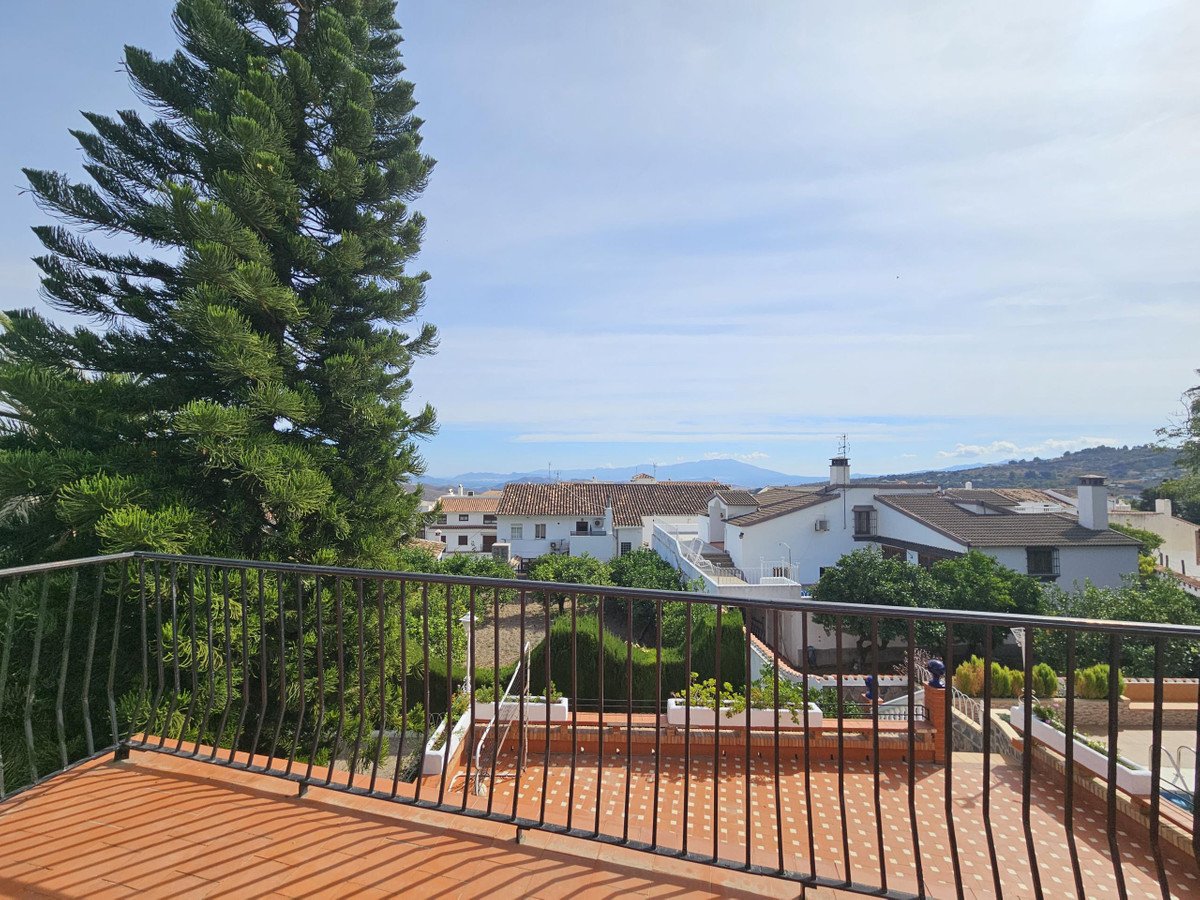 4 Bed Detached Villa in Casarabonela
