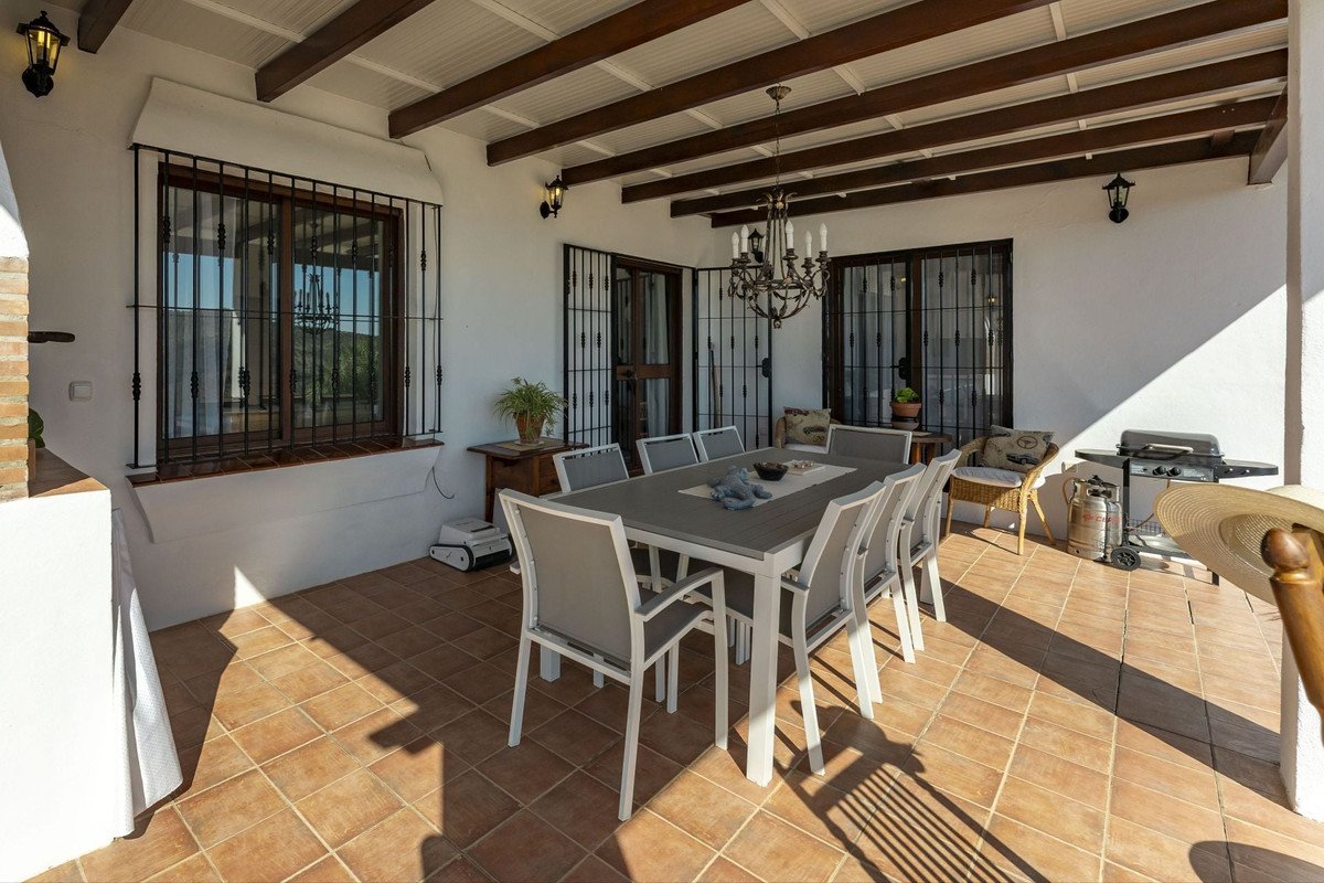 3 Bed Detached Villa in Tolox