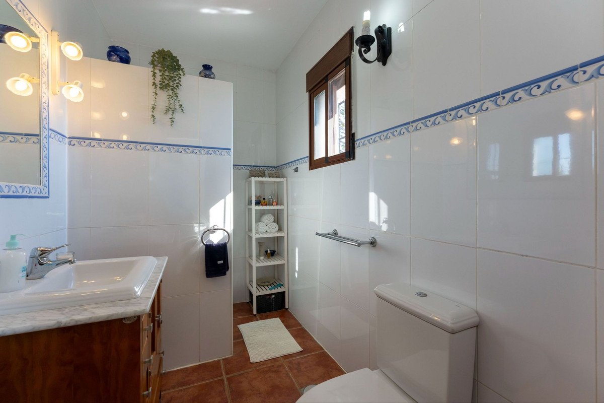 3 Bed Detached Villa in Tolox