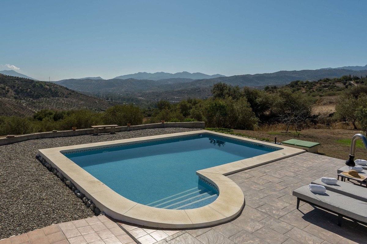 3 Bed Detached Villa in Tolox