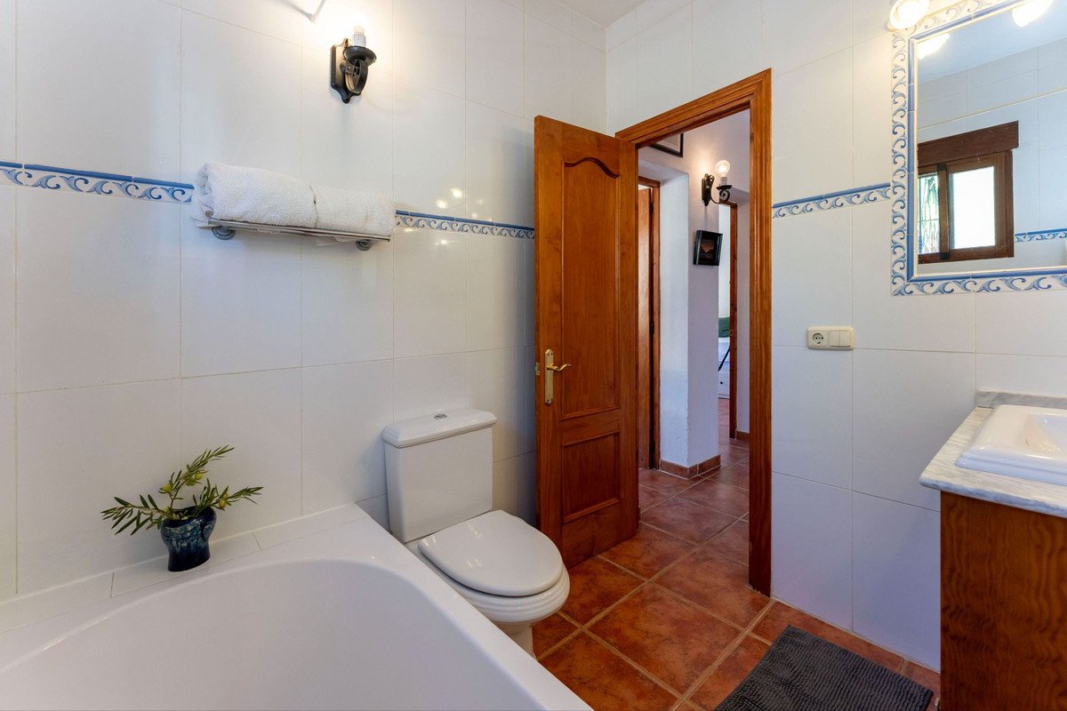 3 Bed Detached Villa in Tolox