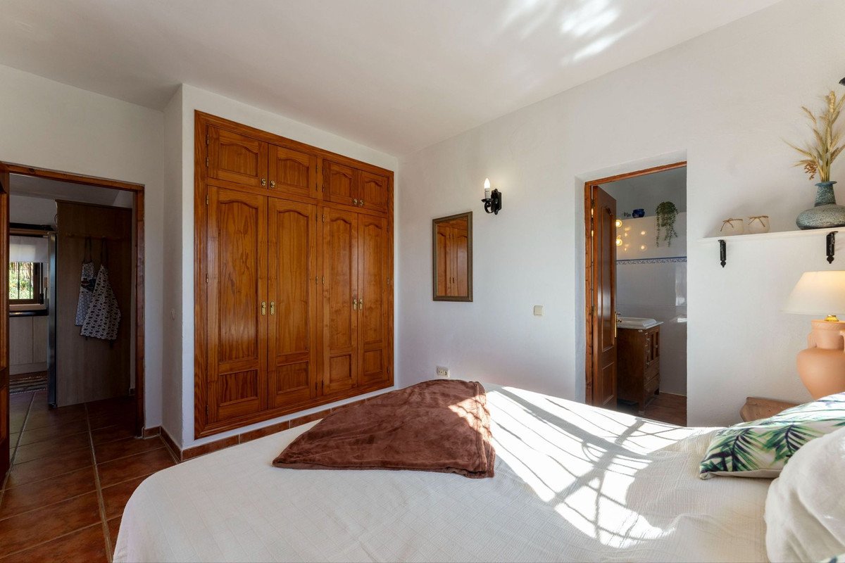 3 Bed Detached Villa in Tolox