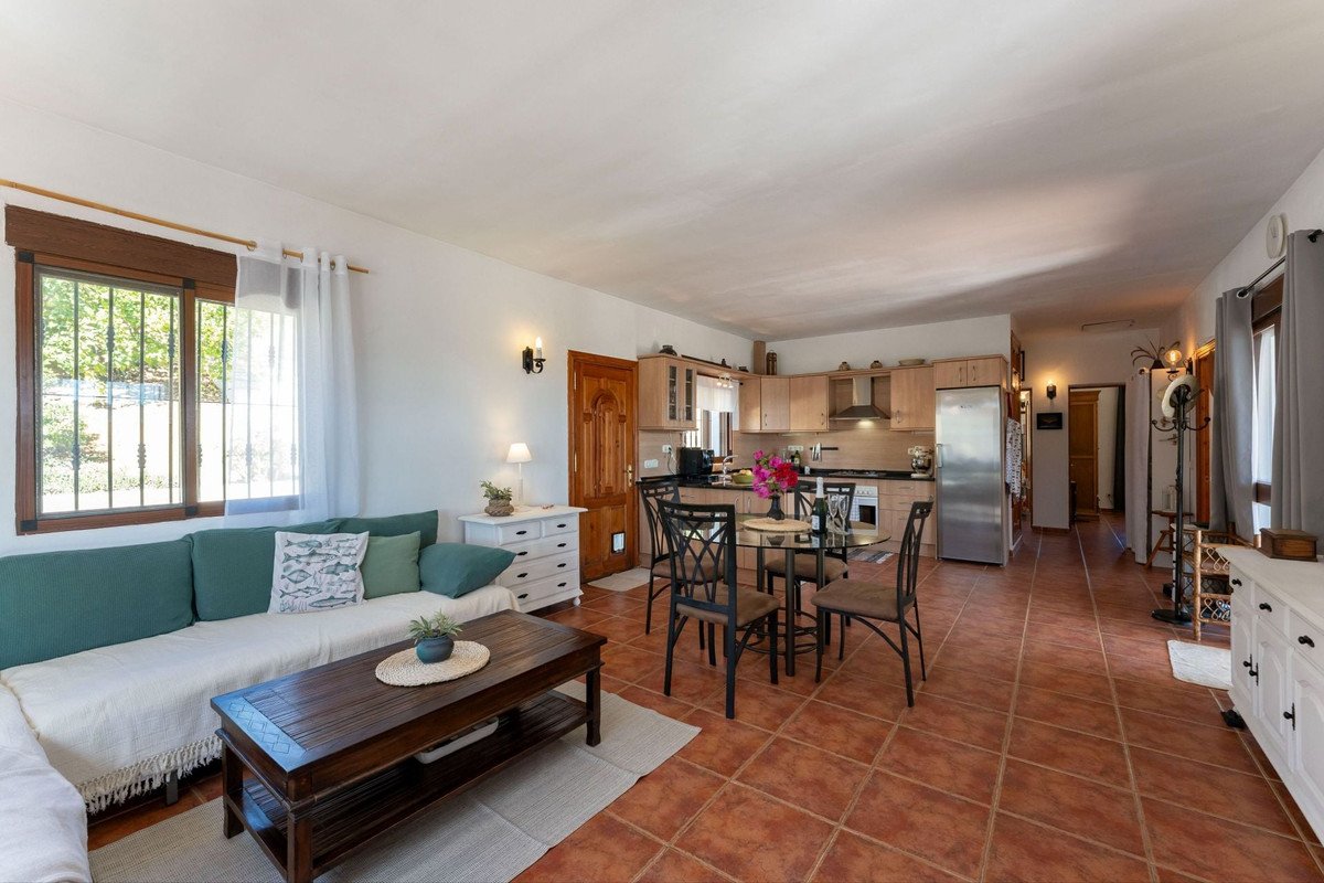 3 Bed Detached Villa in Tolox